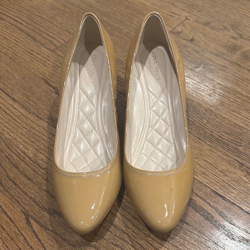 Cole Haan Women's Tan Pumps